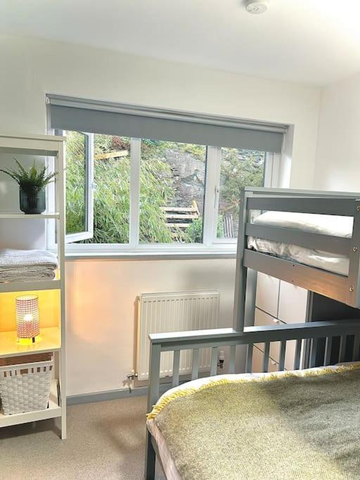 Bungalow, Mountain And Sea Views Parking Holiday home