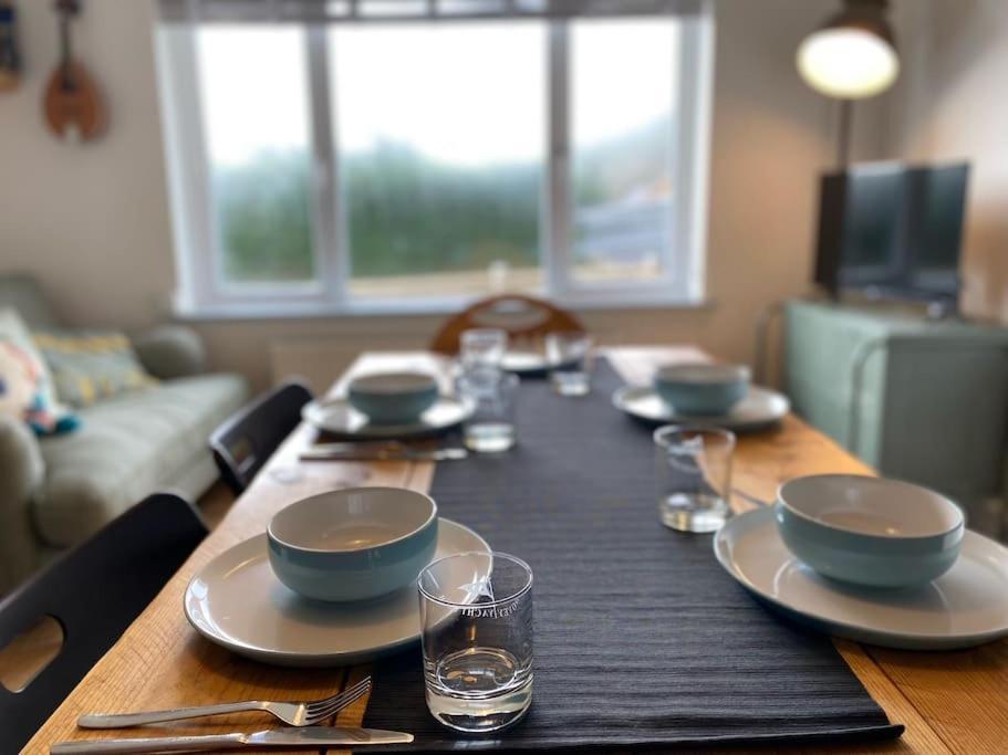 Bungalow, Mountain And Sea Views Parking Holiday home