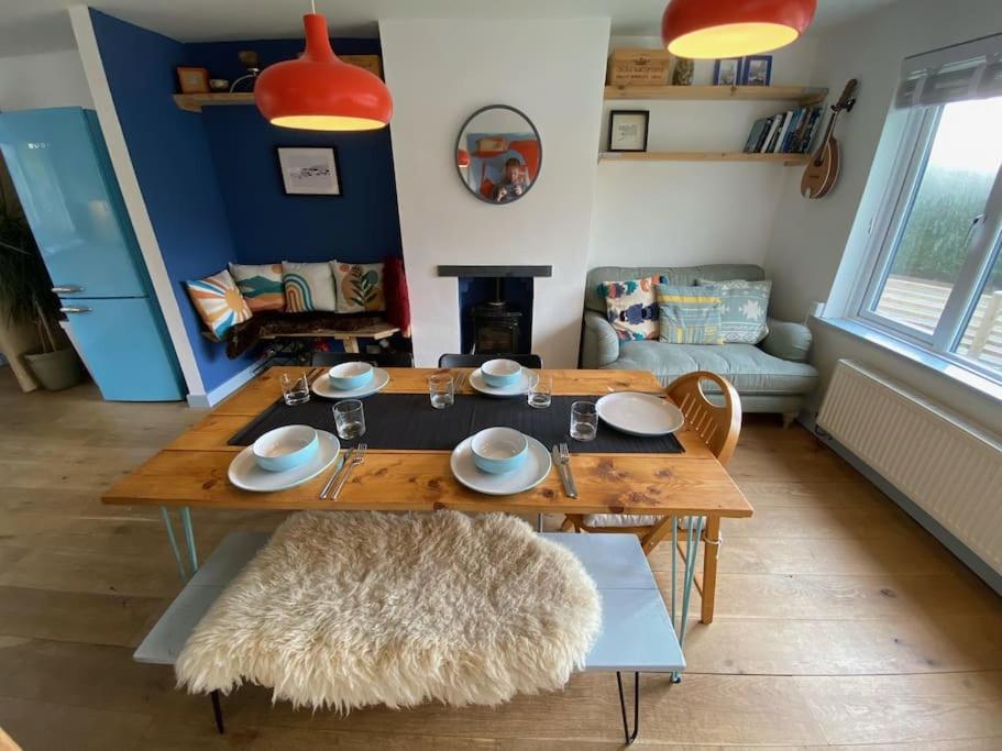 Bungalow, Mountain And Sea Views Parking Holiday home Aberdyfi
