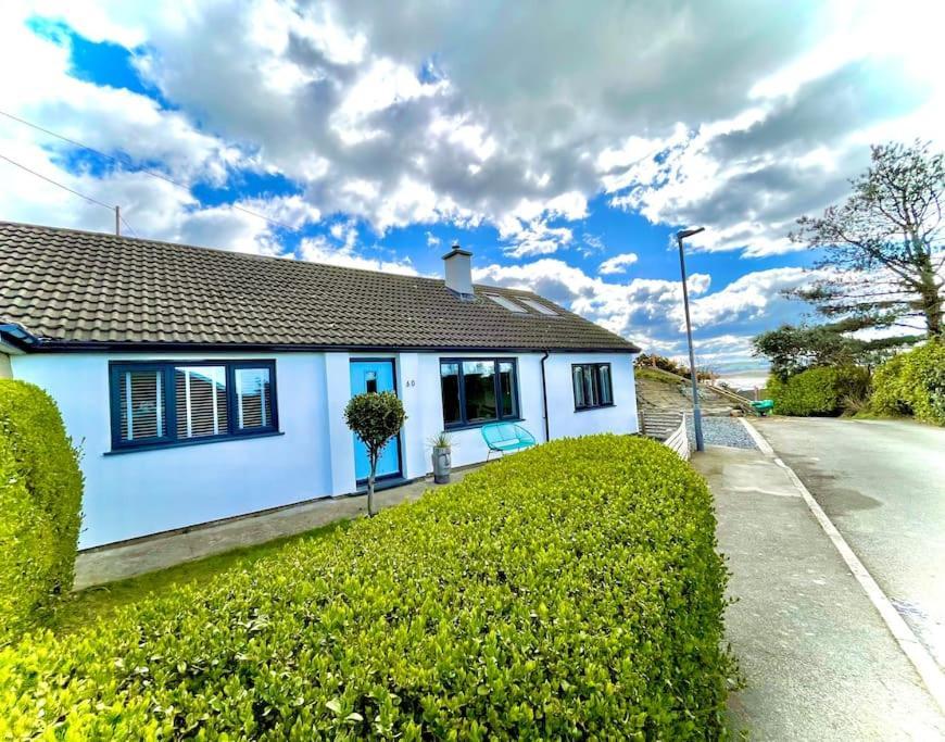 Bungalow, Mountain And Sea Views Parking Holiday home